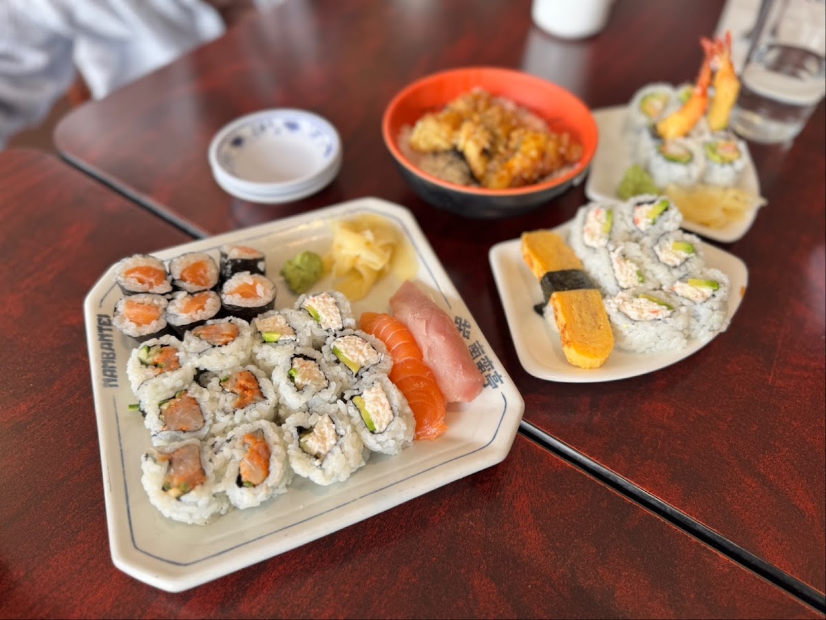 Makoto Japanese Restaurant Photos 2